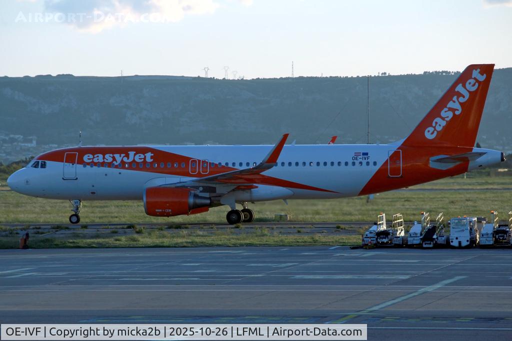 OE-IVF, 2016 Airbus A320-214 C/N 7177, Taxiing