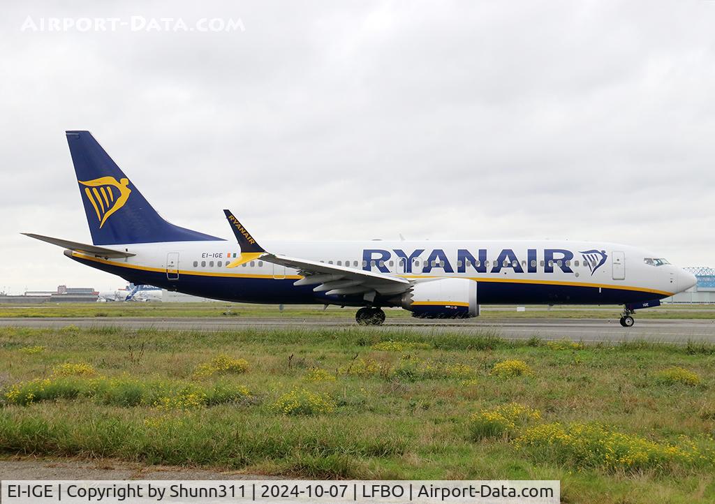 EI-IGE, 2023 Boeing 737-8-200 MAX C/N 67071, Taxiing holding point rwy 14L for departure...