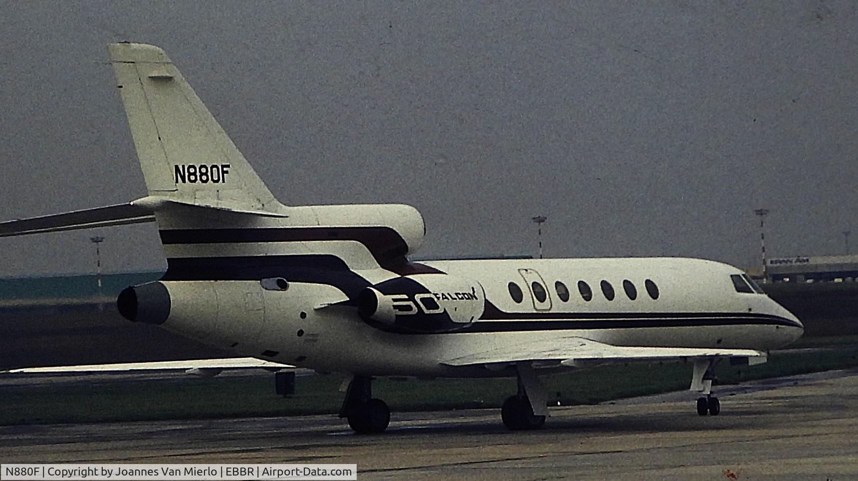N880F, Dassault 50 C/N 00000000000, ex-slide