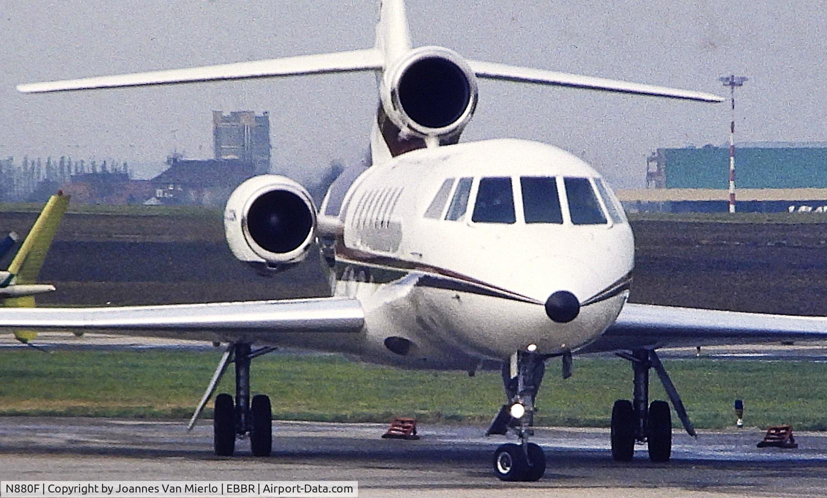 N880F, Dassault 50 C/N 00000000000, ex-slide