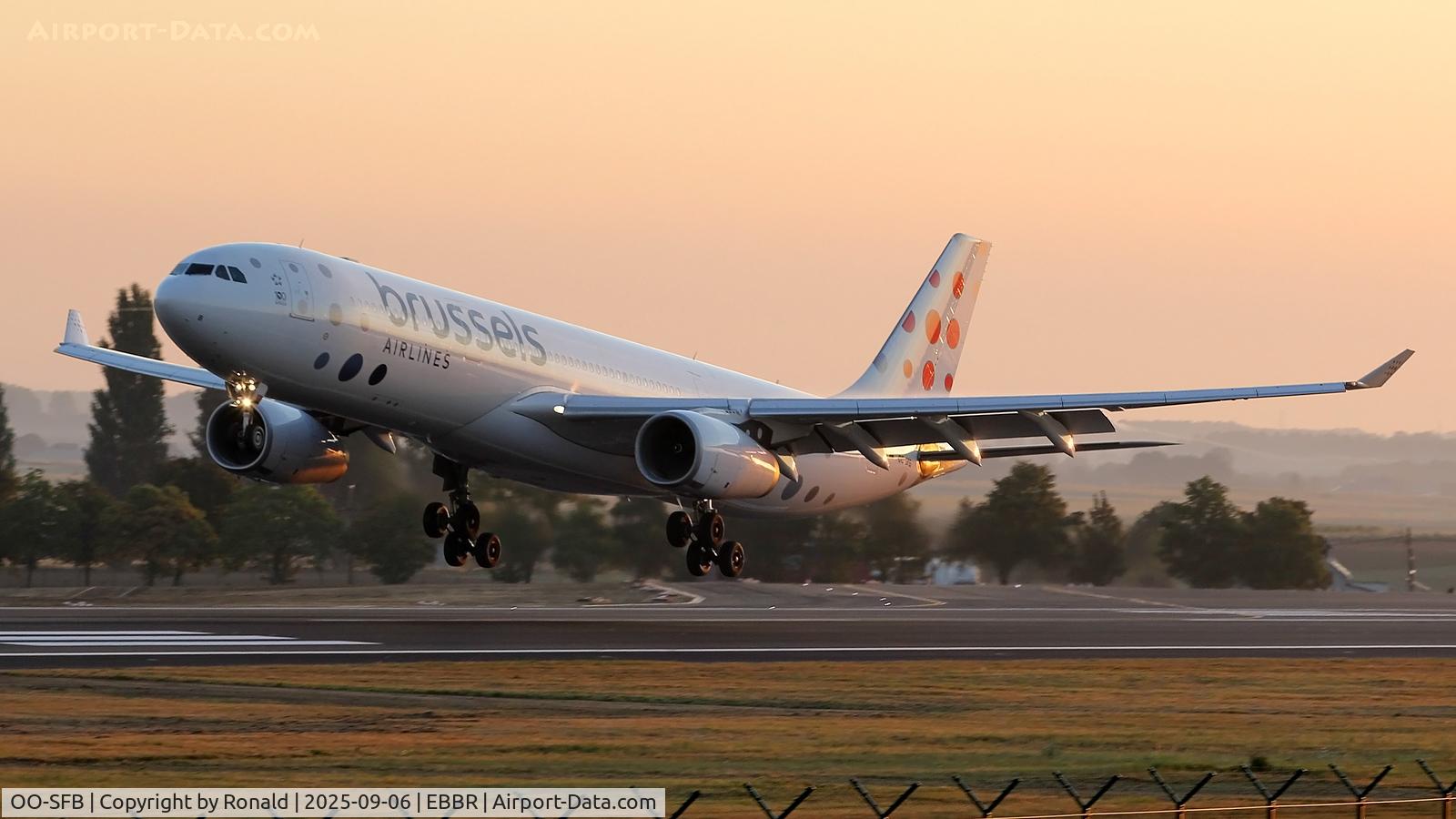 OO-SFB, 2008 Airbus A330-343X C/N 915, at ebbr