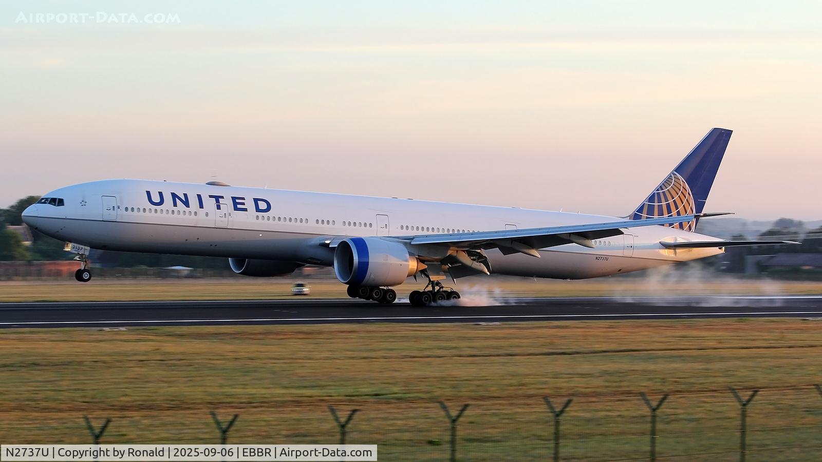 N2737U, 2017 Boeing 777-300/ER C/N 62647, at ebbr