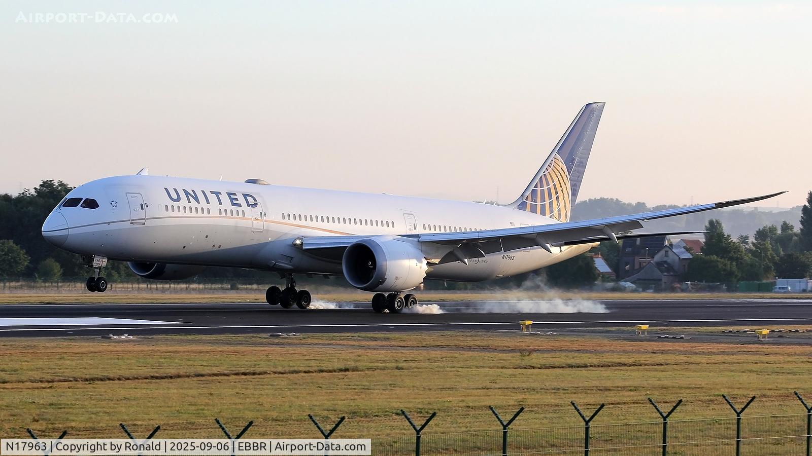 N17963, 2016 Boeing 787-9 Dreamliner C/N 37812, at ebbr