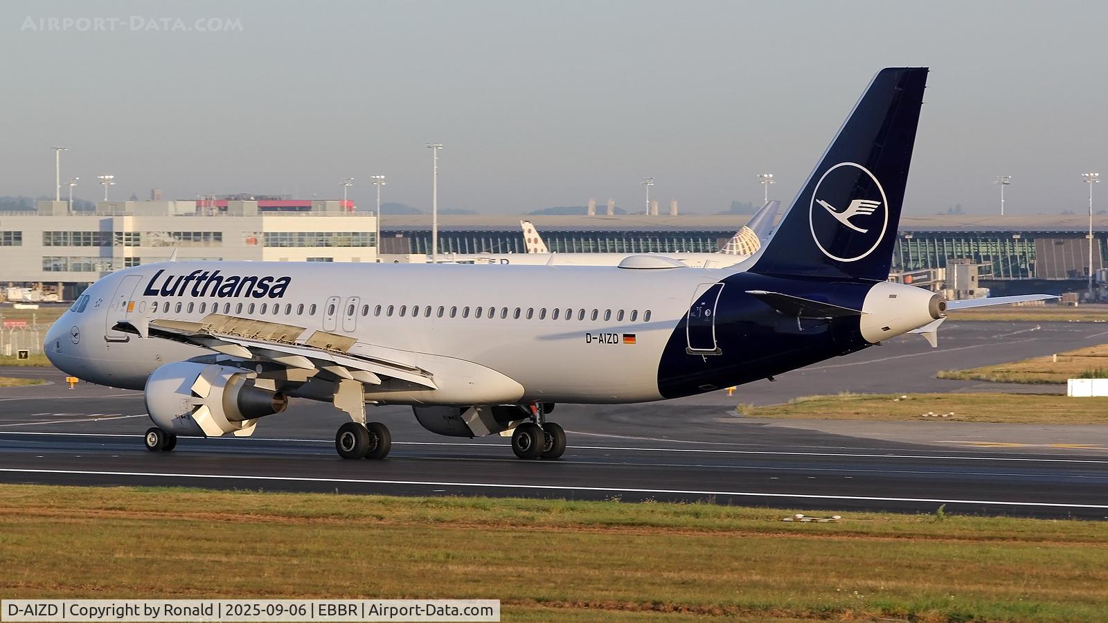 D-AIZD, 2010 Airbus A320-214 C/N 4191, at ebbr