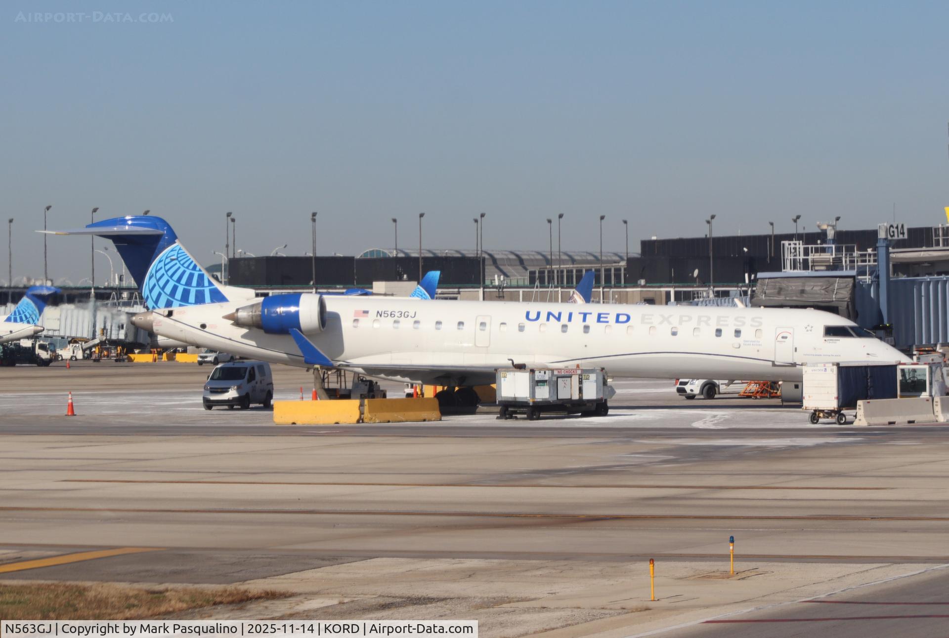 N563GJ, 2002 Bombardier CRJ-701 (CL-600-2C10) Regional Jet C/N 10058, CL-600-2C10