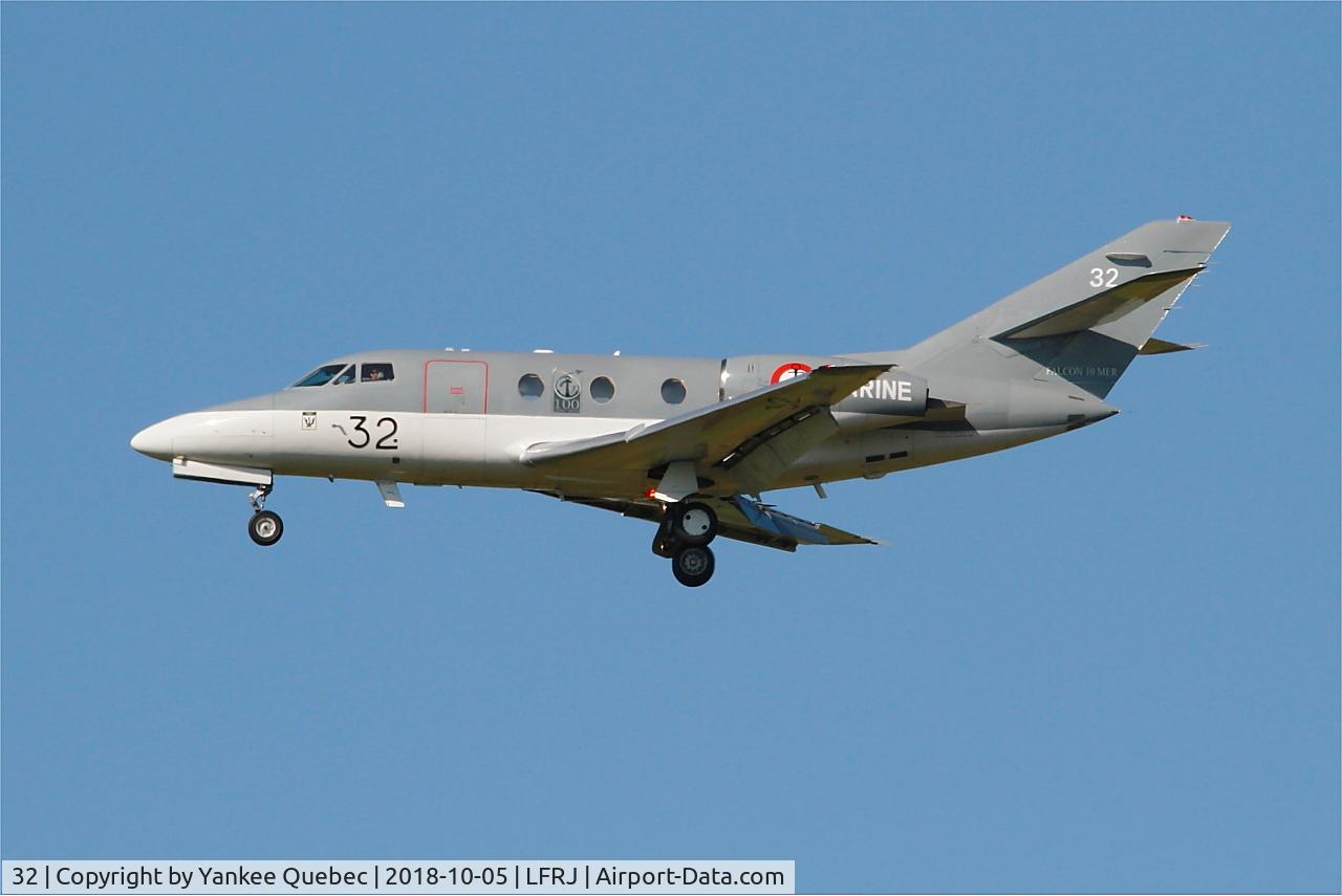 32, 1974 Dassault Falcon 10MER C/N 32, Dassault Falcon 10 MER, Landivisiau Naval Air Base (LFRJ-LDV)