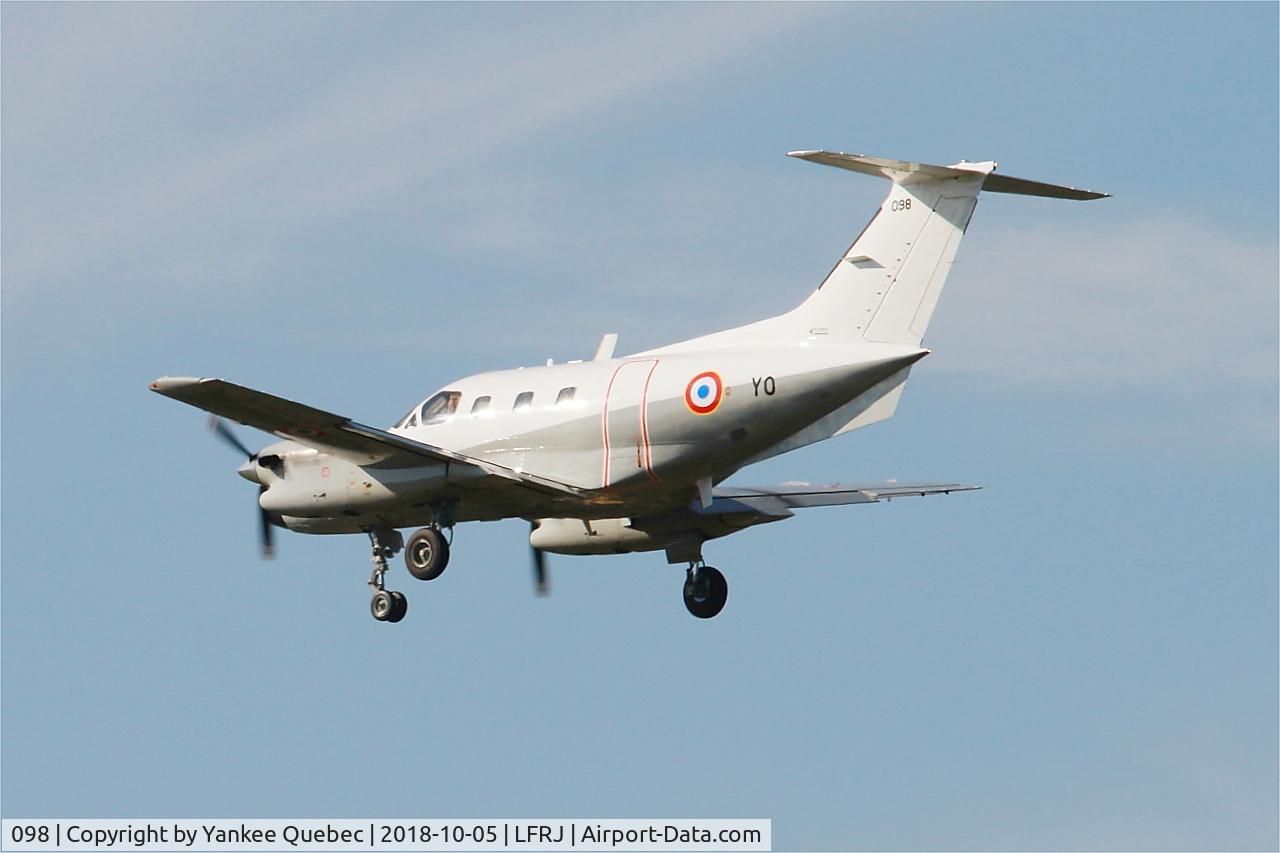 098, Embraer EMB-121AA Xingu C/N 121098, Embraer EMB-121AA Xingu, Landivisiau Naval Air Base (LFRJ-LDV)