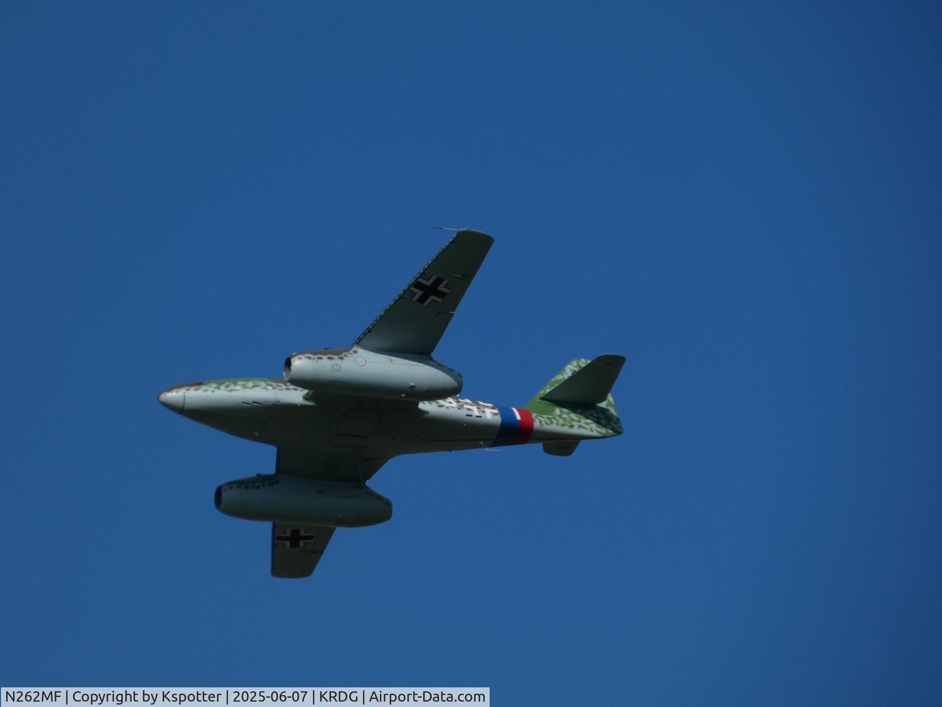 N262MF, Messerschmitt Me-262A/B-1C Schwalbe Replica C/N 501243, Reading WWII Weekend 2025