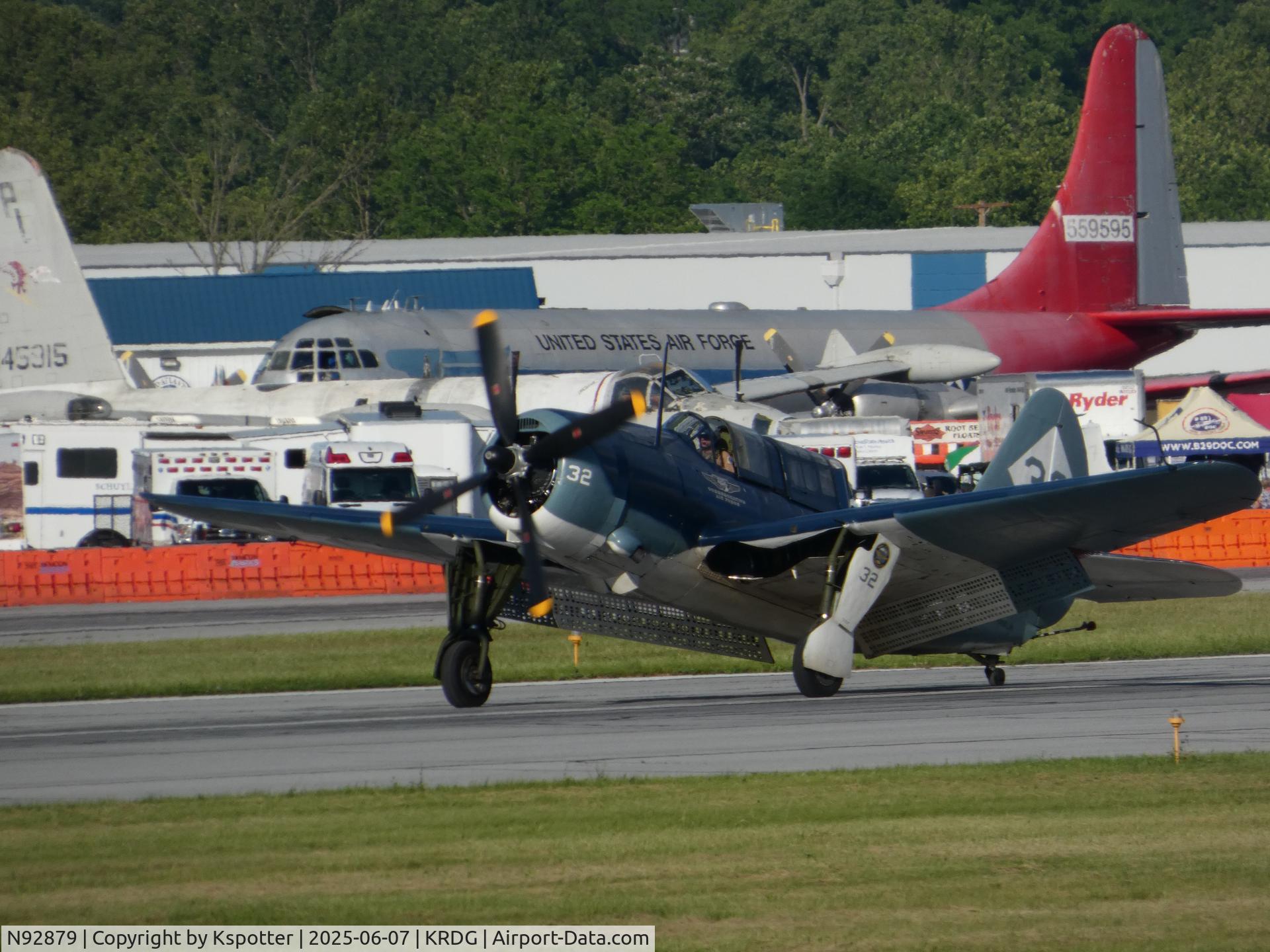 N92879, 1944 Curtiss SB2C-5 Helldiver C/N 83725, Reading WWII Weekend 2025