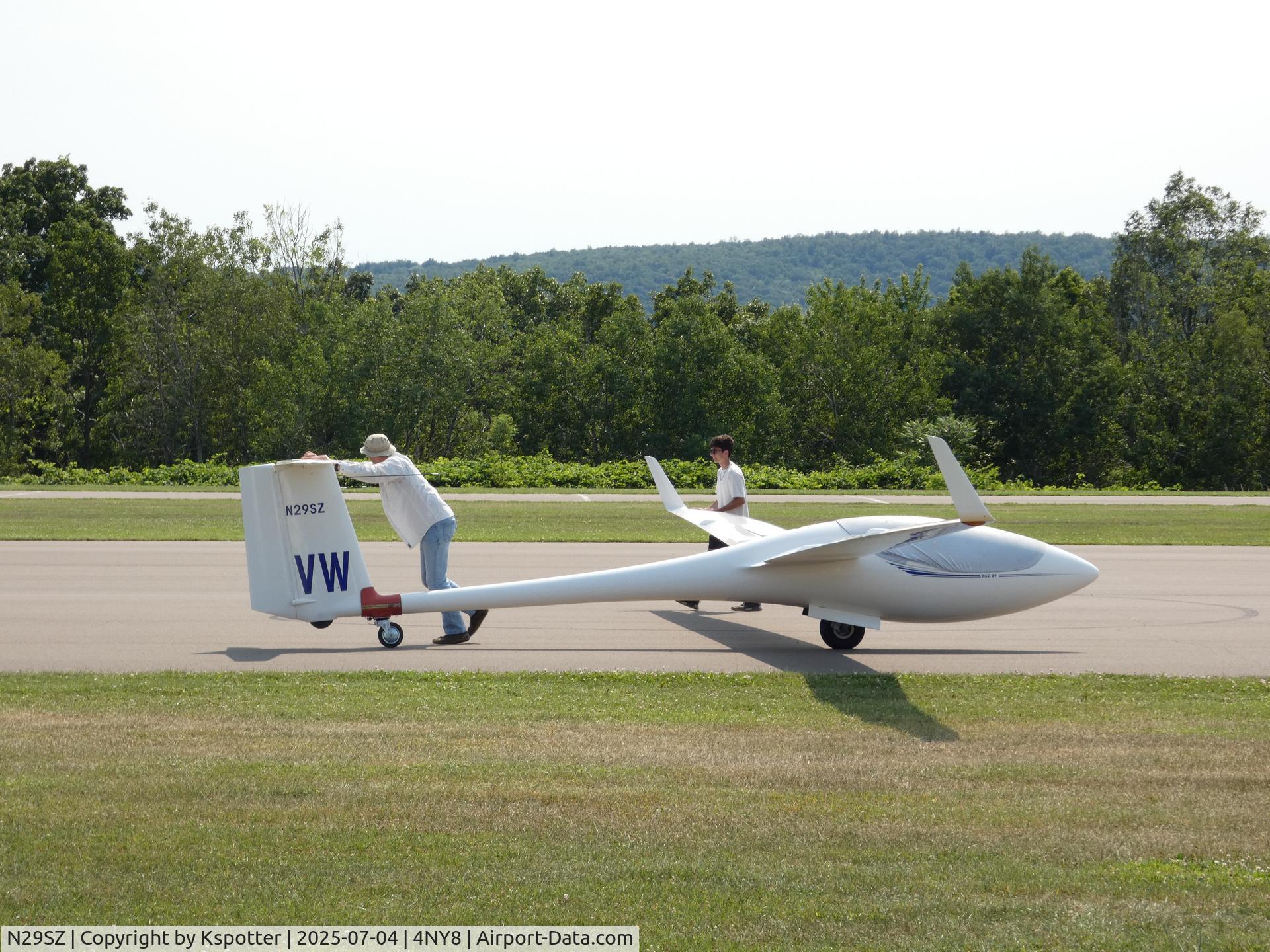 N29SZ, Schleicher ASW-27-18 C/N 29053, Very pretty glider