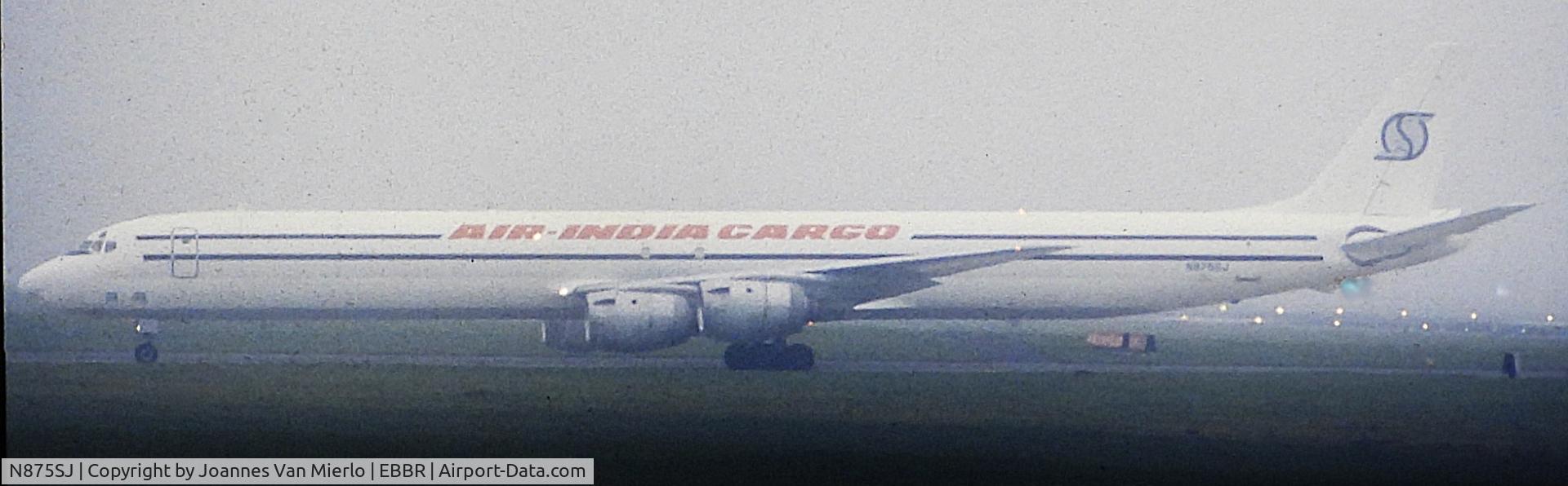 N875SJ, McDonnel Douglas DC8 60/70 C/N 00000000000, ex-slide