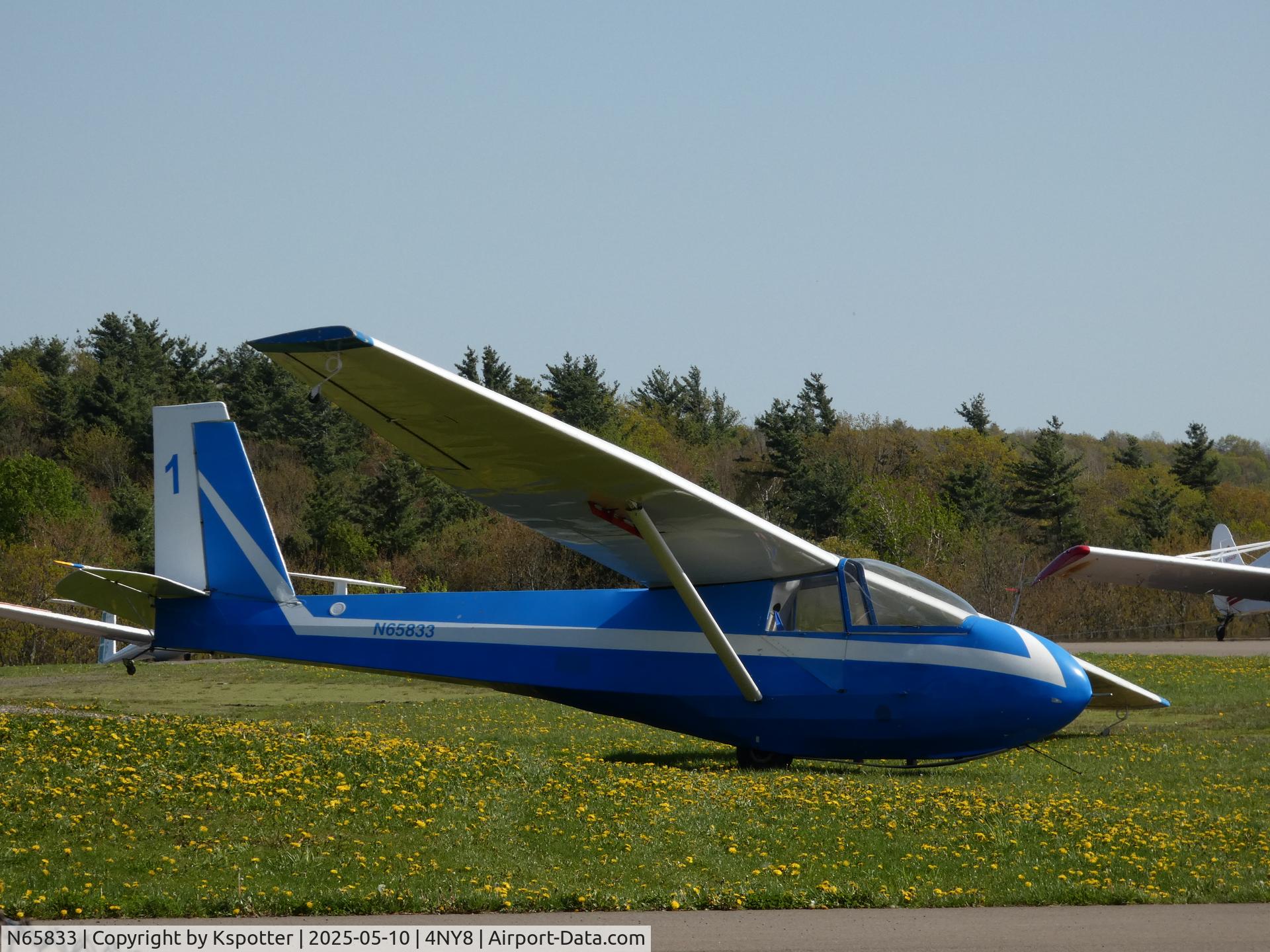 N65833, 1974 Schweizer SGS 2-33A C/N 313, Really love this glider