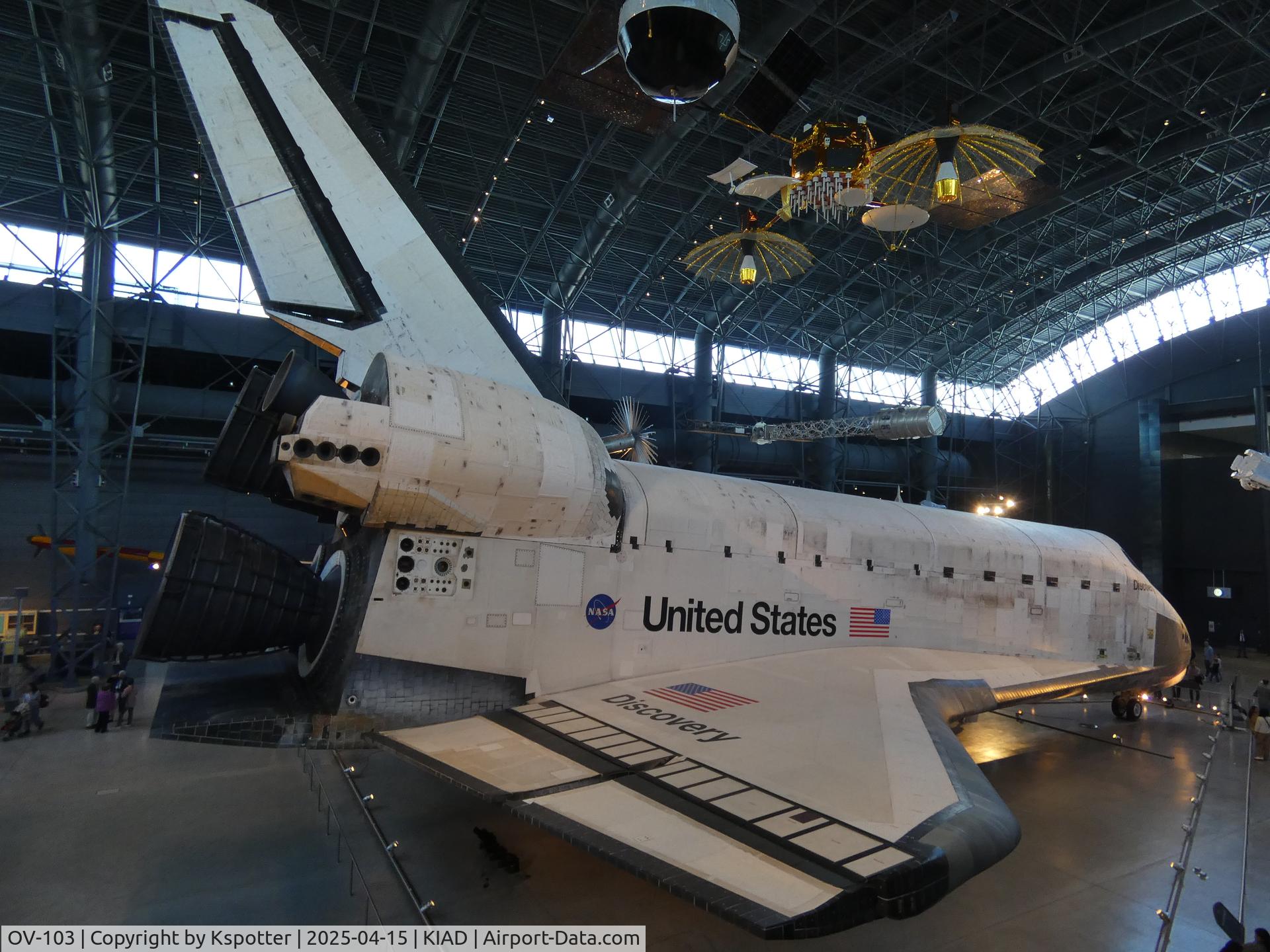 OV-103, 1983 Rockwell International Shuttle C/N 103, This thing was HUGE, a lot bigger than I thought