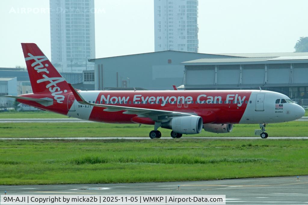 9M-AJI, 2014 Airbus A320-216 C/N 6075, Taxiiing