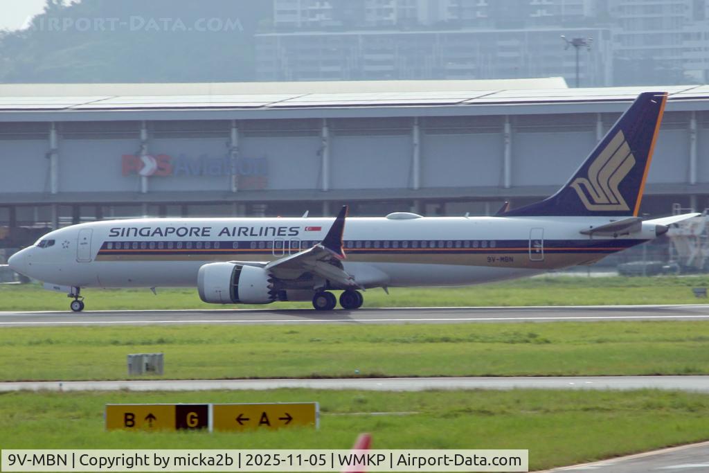 9V-MBN, 2019 Boeing 737-8 MAX C/N 44258, Taxiing