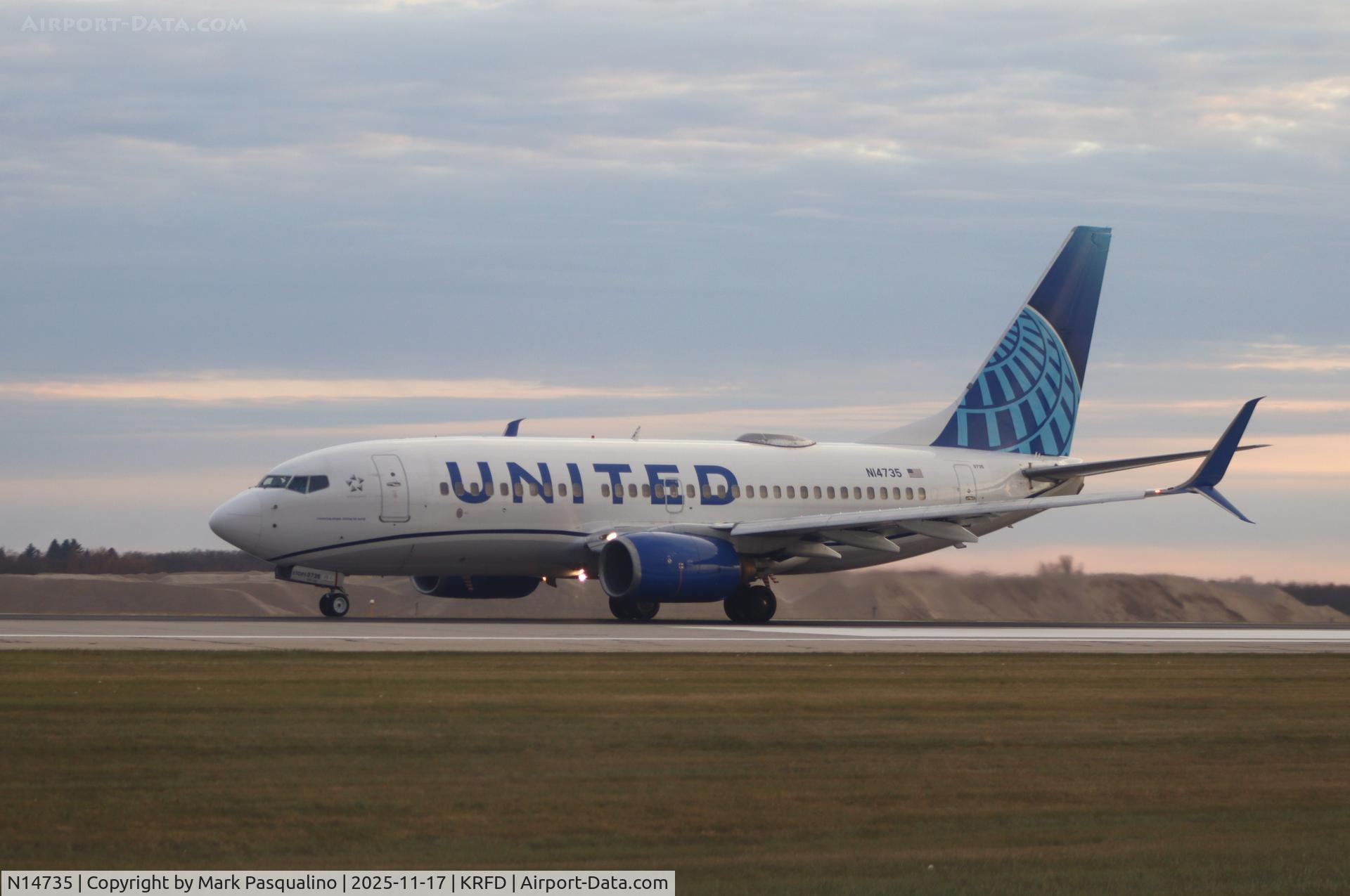 N14735, 1999 Boeing 737-724 C/N 28950, Boeing 737-724