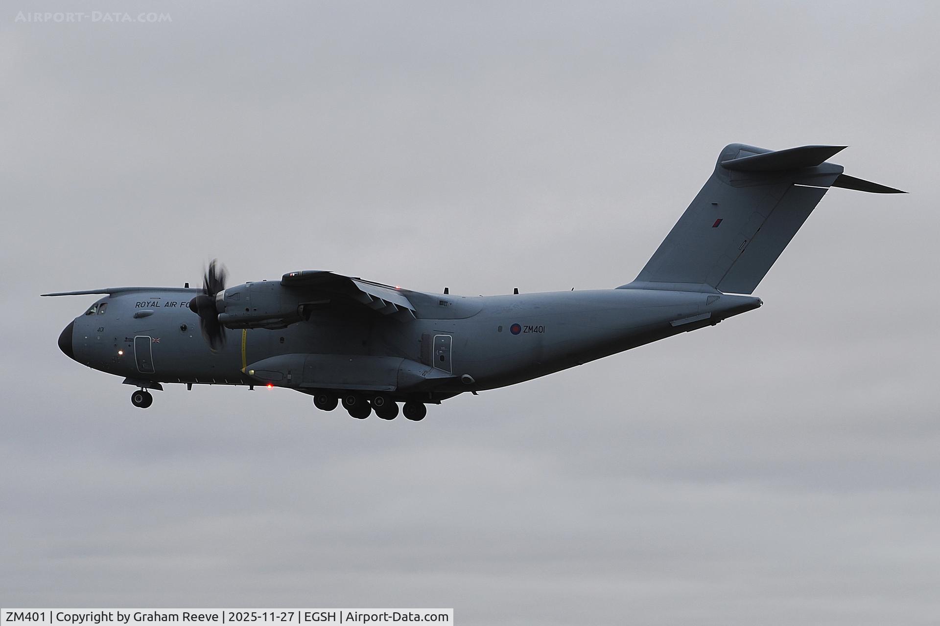 ZM401, 2014 Airbus A400M-180 Atlas C.1 C/N 016, On approach to Norwich.