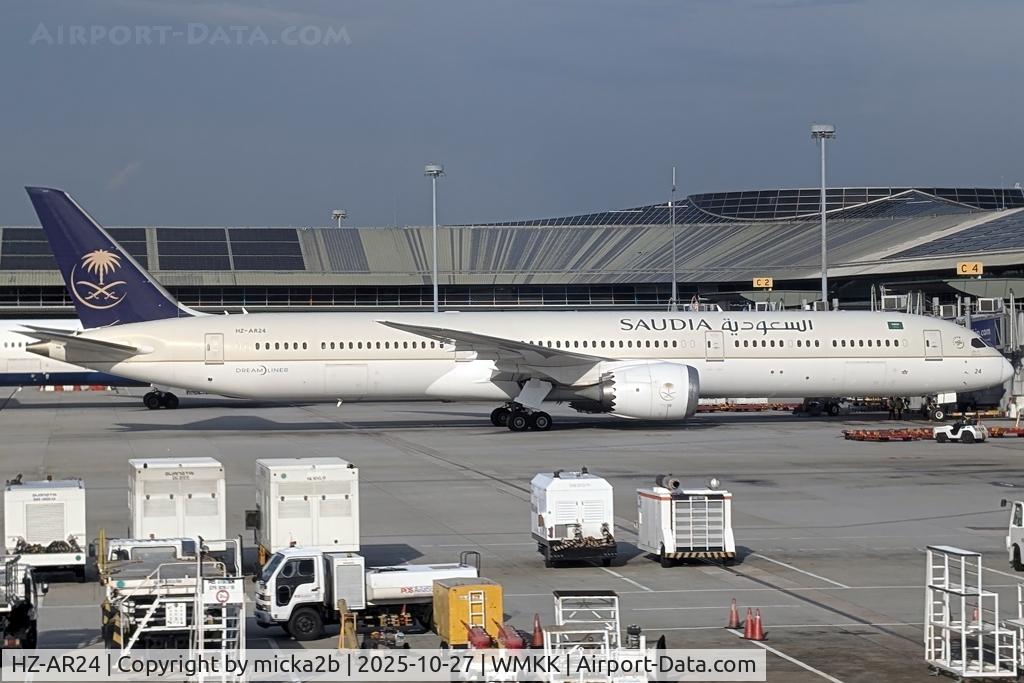 HZ-AR24, 2019 Boeing 787-10 Dreamliner C/N 40050, Parked