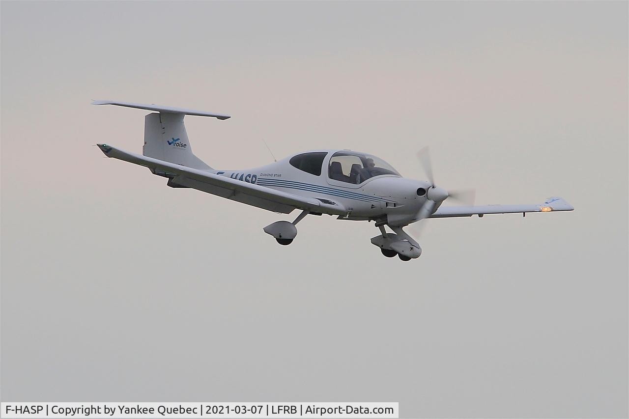 F-HASP, 2007 Diamond DA-40 Diamond Star C/N 40.281, Short approach rwy 07R, Brest-Bretagne airport (LFRB-BES)