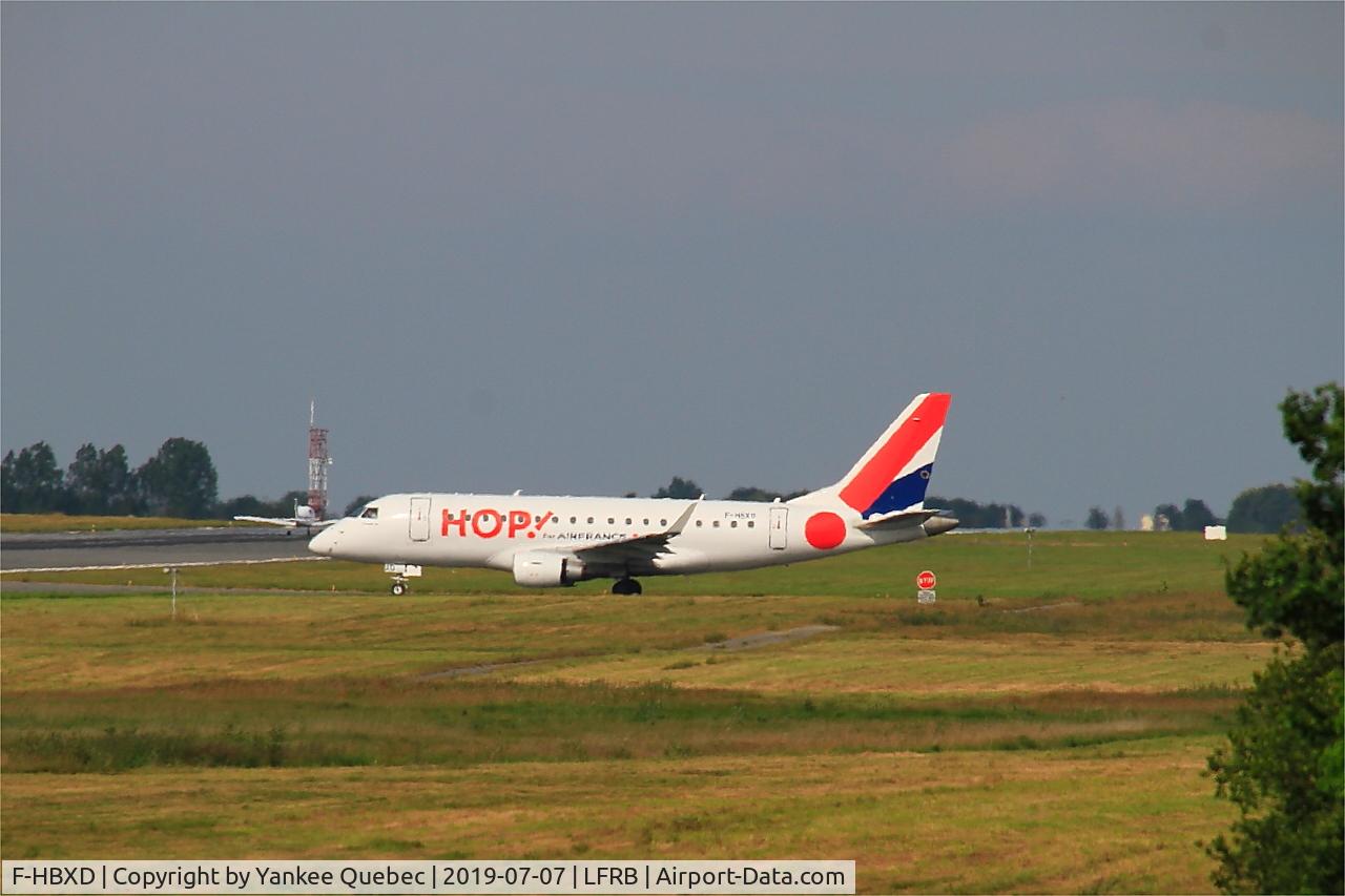 F-HBXD, 2009 Embraer 170ST (ERJ-170-100ST) C/N 17000281, Holding point charlie, Brest-Bretagne airport (LFRB-BES)