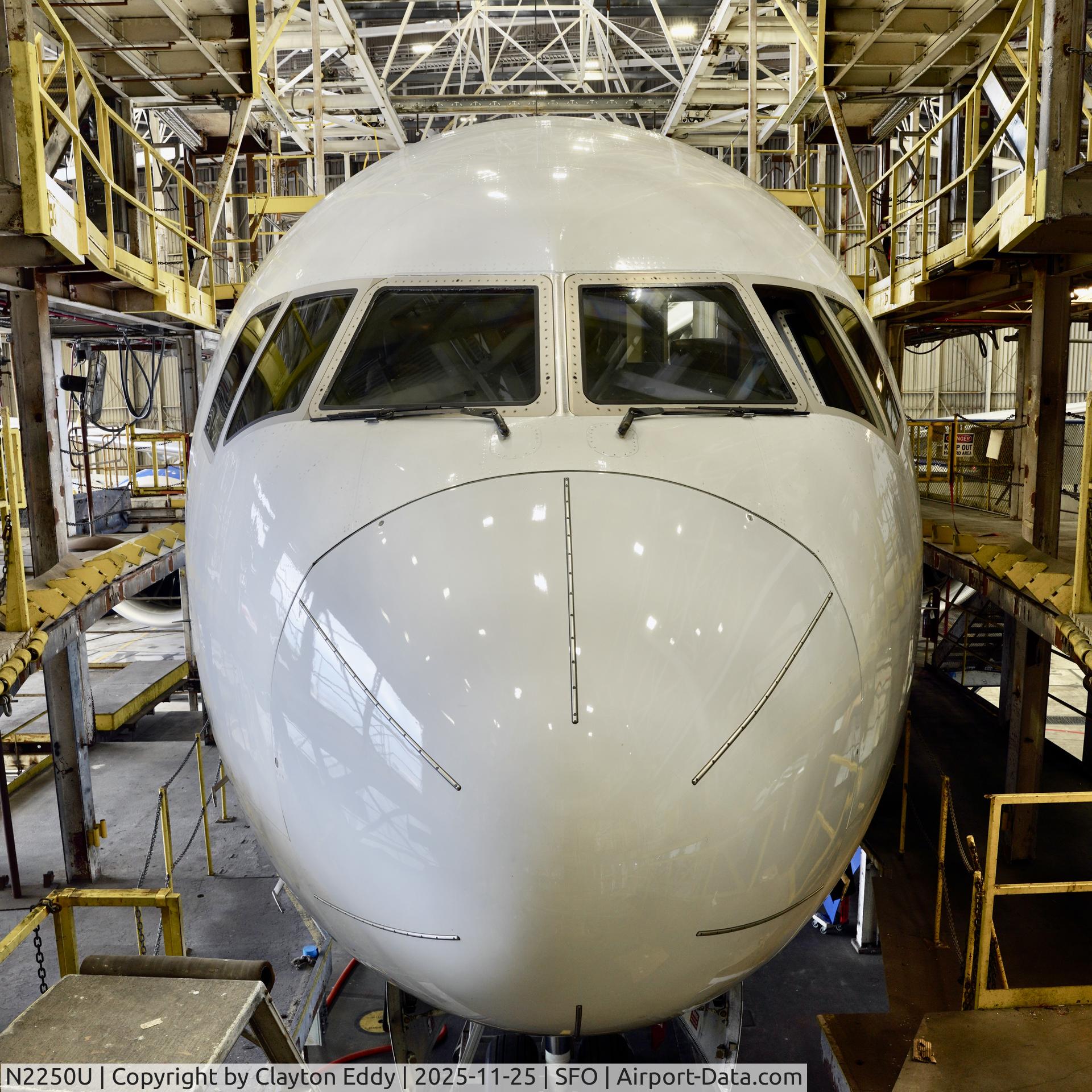 N2250U, 2019 Boeing 777-300/ER C/N 66590, Flightdeck SFO 2025