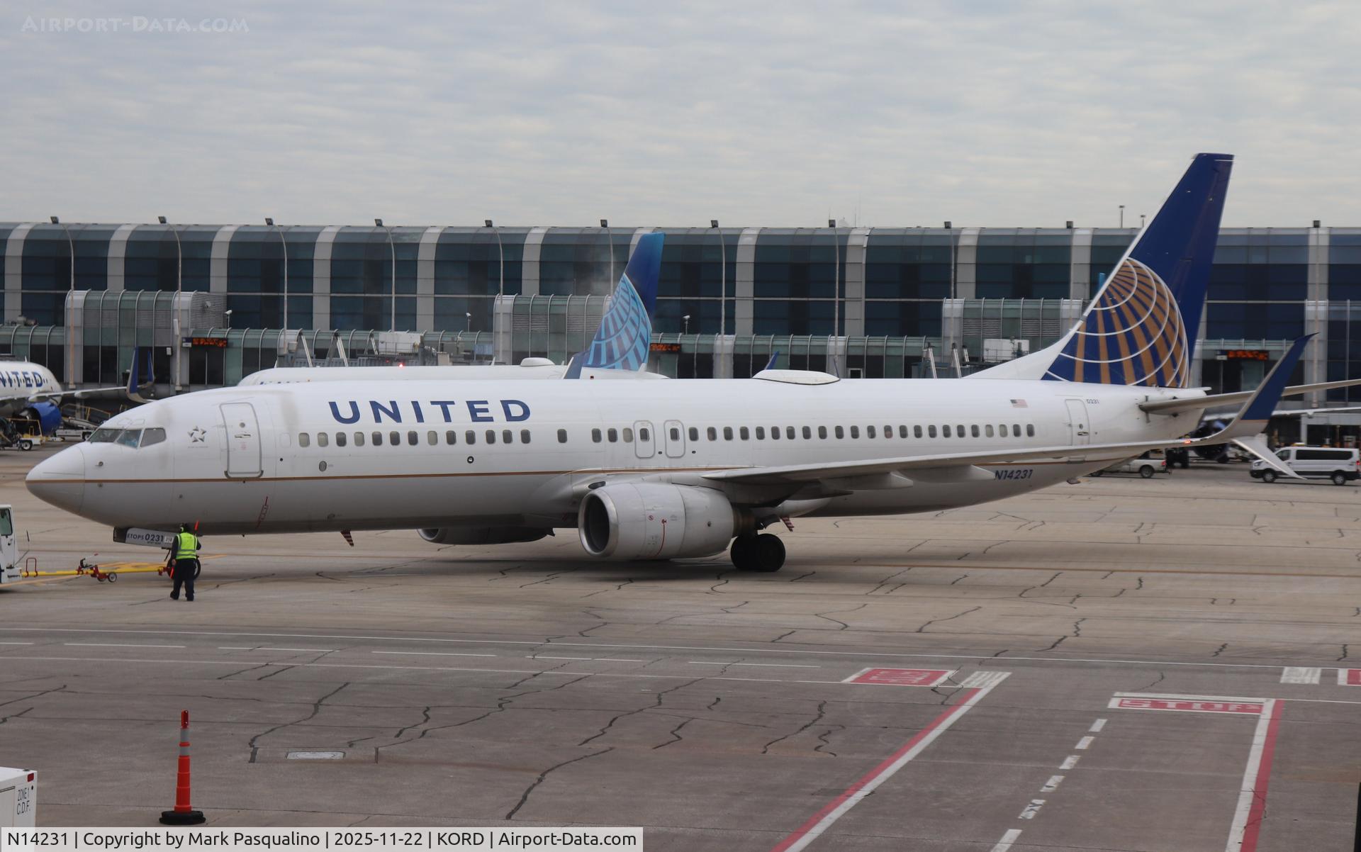 N14231, 1999 Boeing 737-824 C/N 28795, Boeing 737-824