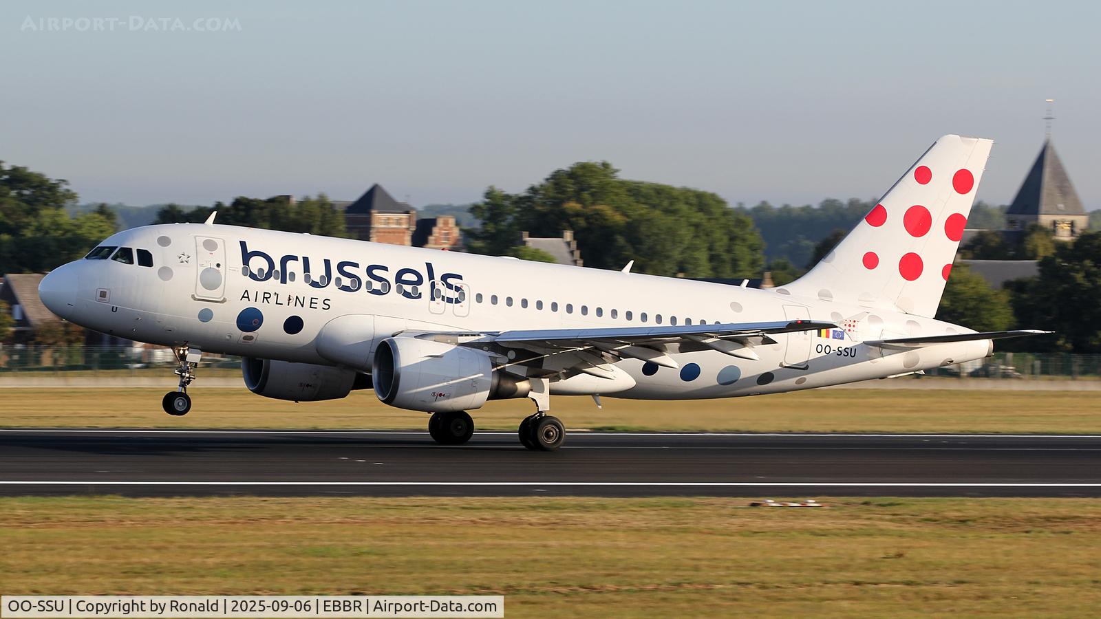 OO-SSU, 2004 Airbus A319-111 C/N 2230, at ebbr