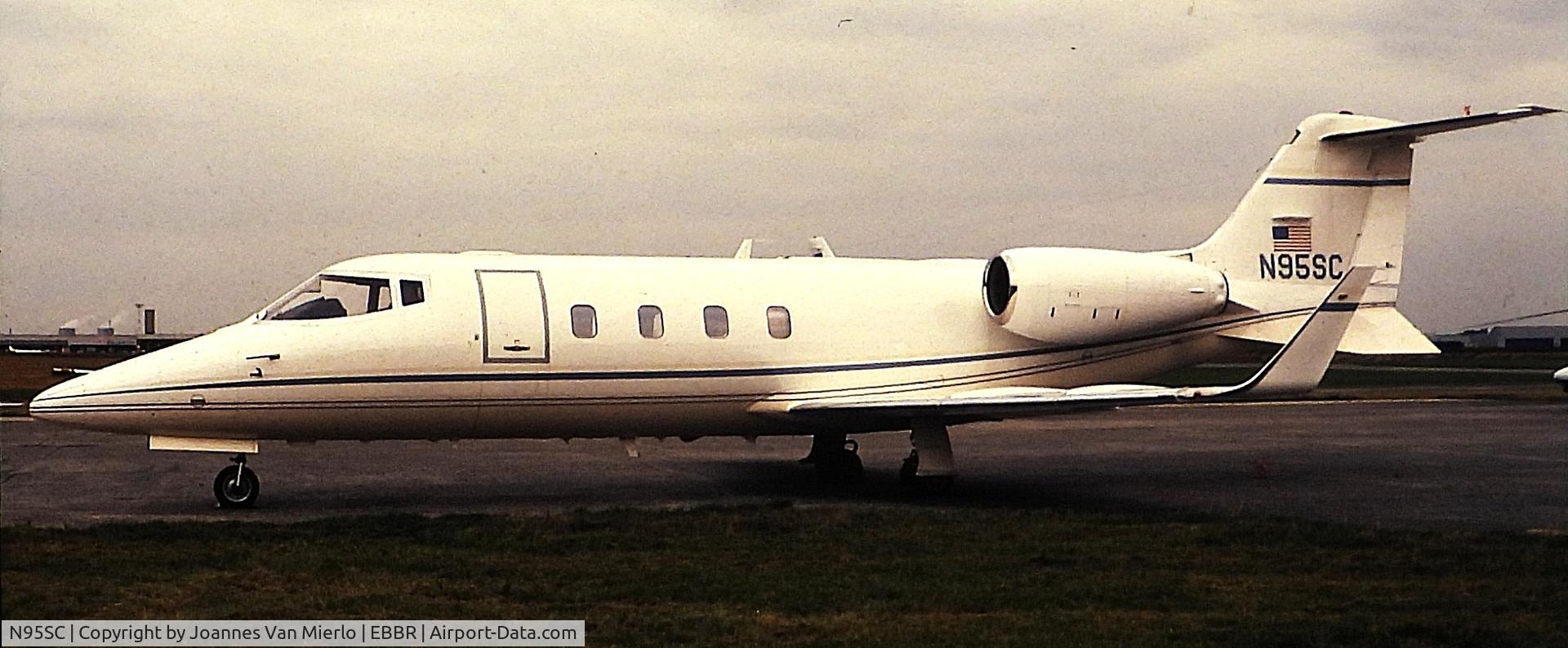 N95SC, 1999 Learjet 60 C/N 60-148, ex-slide