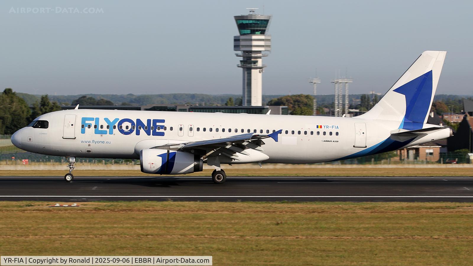 YR-FIA, 2088 Airbus A320-232 C/N 3524, at ebbr