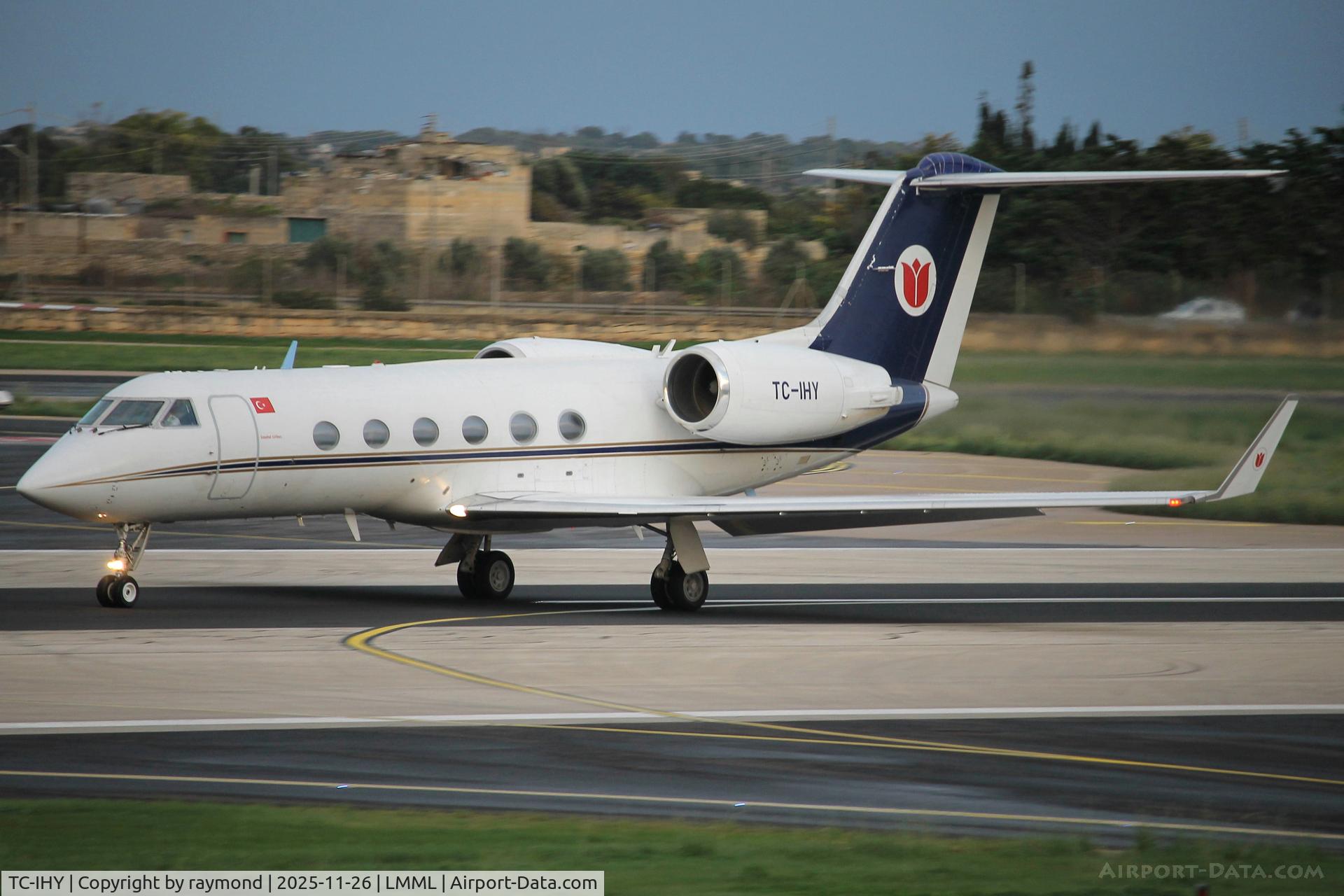TC-IHY, Gulfstream G-IV SP C/N 1298, Gulfstream G-IV SP reg TC-IHY of CDK Aviation rolling RW31 departing from Malta.