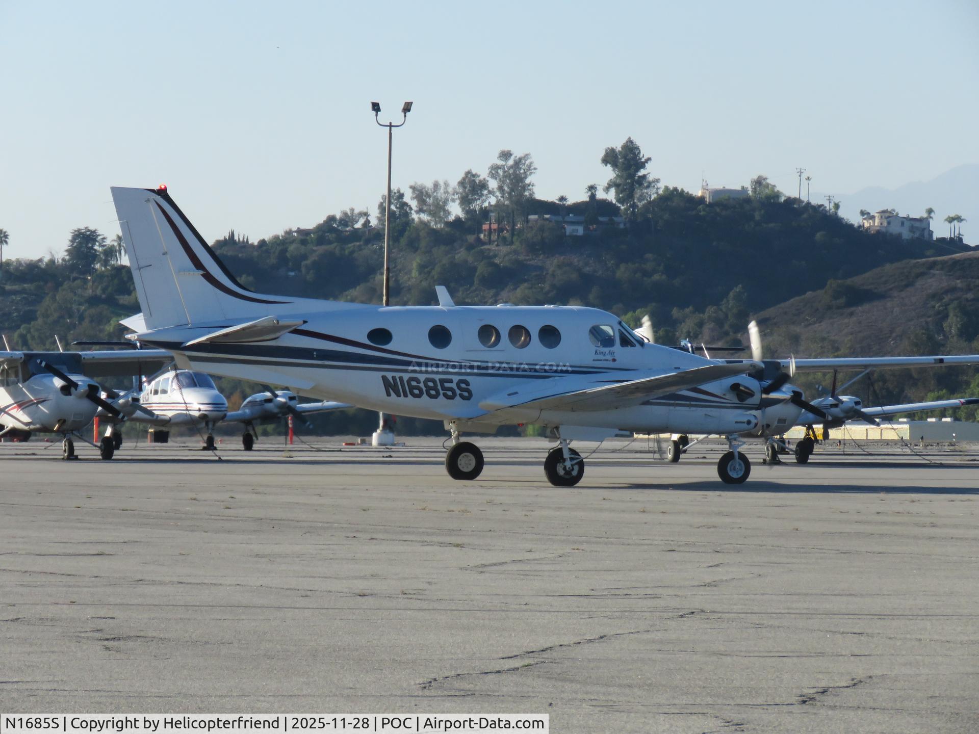 N1685S, 2003 Beech C90A King Air C/N LJ-1685, Running up engines