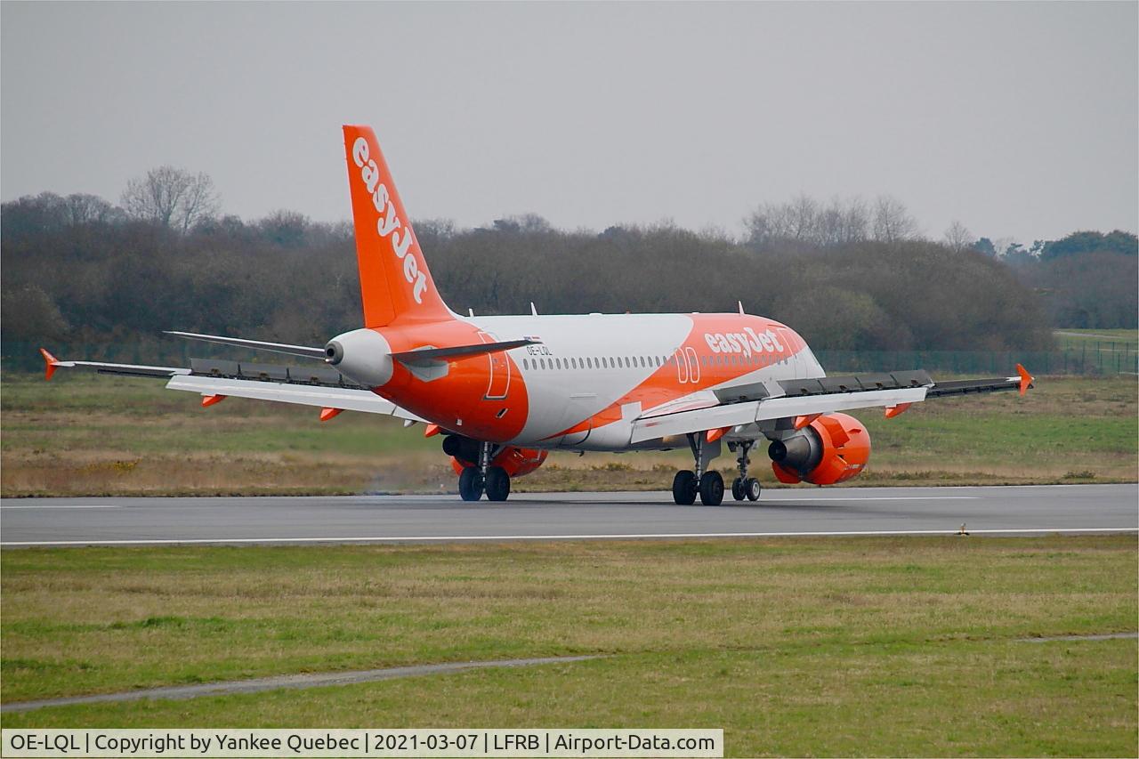 OE-LQL, 2009 Airbus A319-111 C/N 3774, Landing rwy 07R, Brest-Bretagne airport (LFRB-BES)