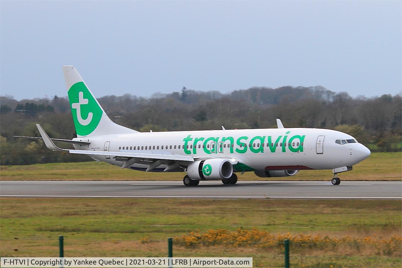F-HTVI, 2018 Boeing 737-8K2 C/N 62164, Reverse thrust rwy 07R, Brest-Bretagne airport (LFRB-BES)
