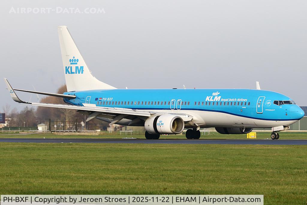 PH-BXF, 2000 Boeing 737-8K2 C/N 29596, eham