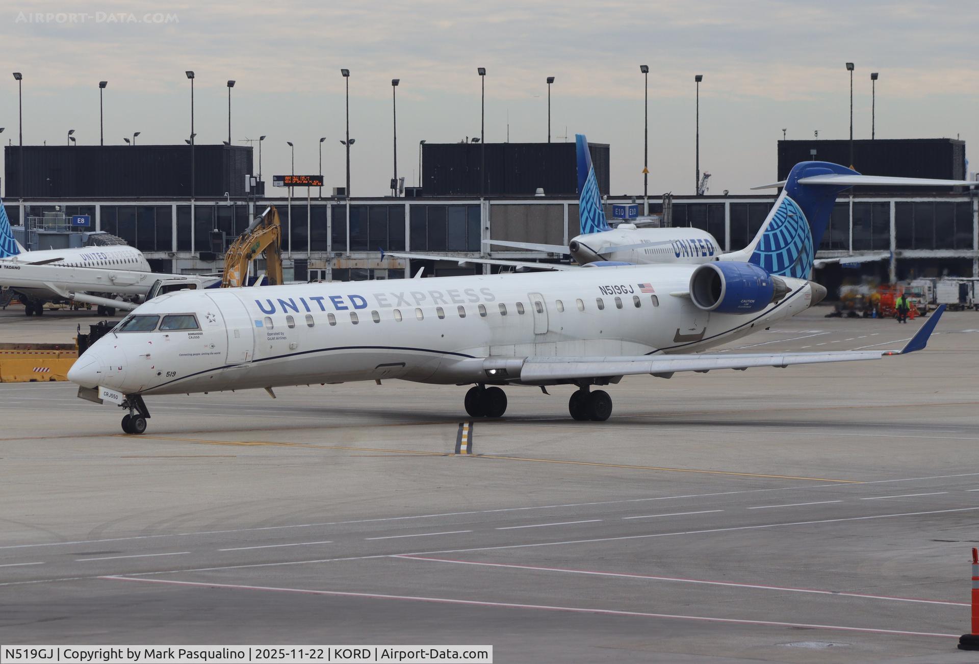 N519GJ, 2001 Bombardier CRJ-701 (CL-600-2C10) Regional Jet C/N 10026, CL-600-2C10