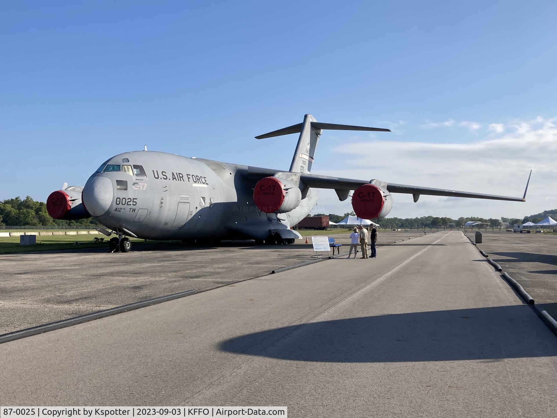 87-0025, 1987 McDonnell Douglas C-17A Globemaster III C/N F-001/T-1, First C-17 ever built, assigned to the 412th Test Wing