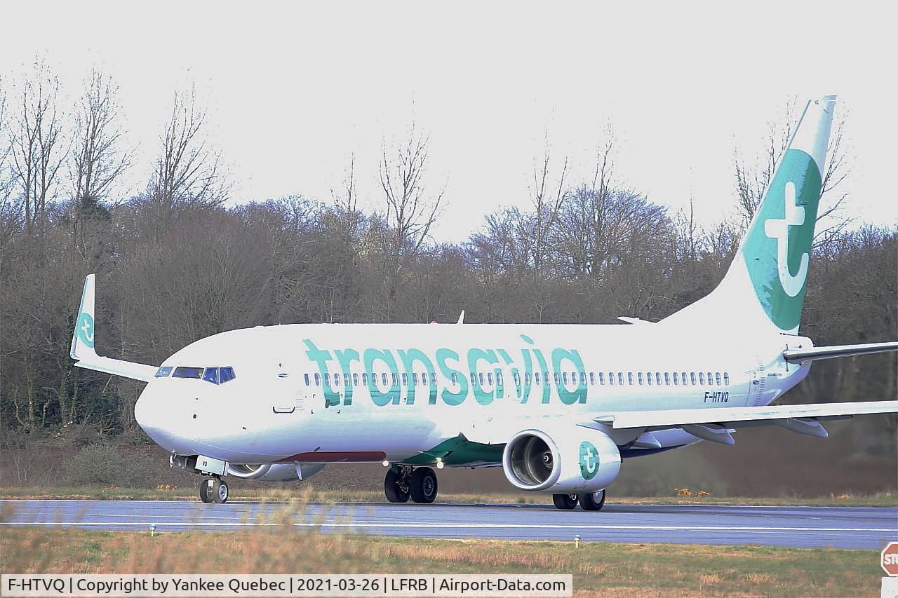 F-HTVQ, 2013 Boeing 737-8AL C/N 39068, Taxe off run rwy 25L, Brest-Bretagne airport (LFRB-BES)