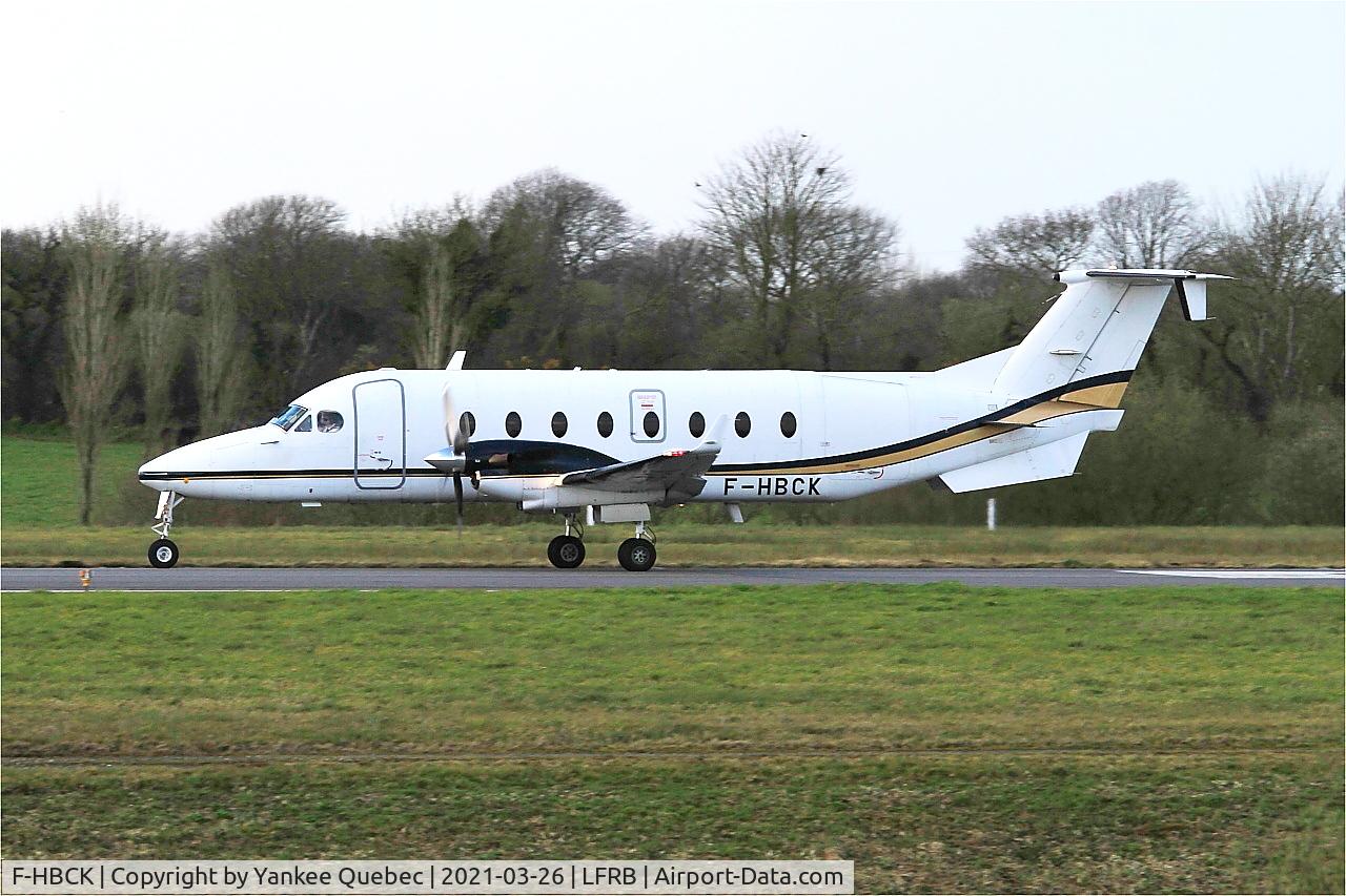 F-HBCK, 1999 Beech 1900D C/N UE-374, Take off run rwy 25L, Brest-Bretagne airport (LFRB-BES)