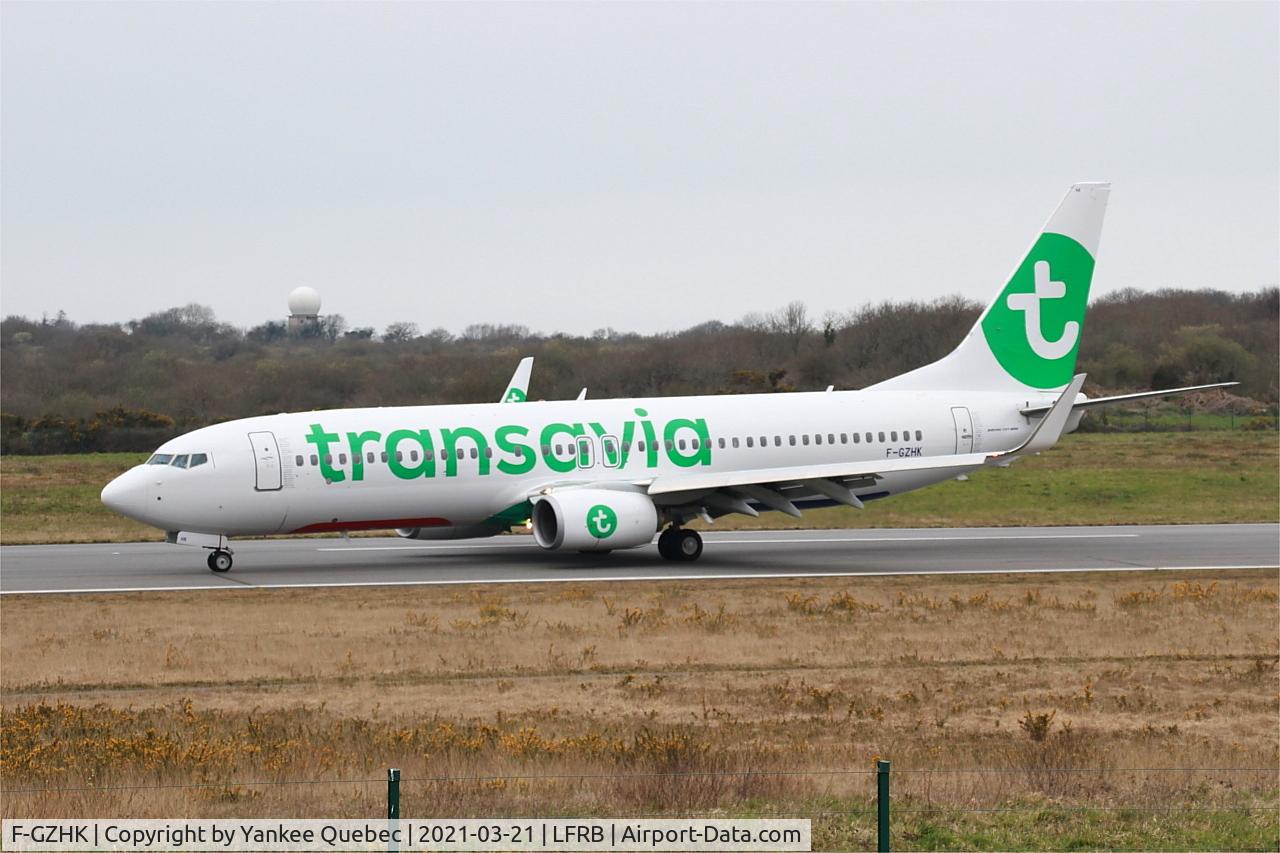 F-GZHK, 2014 Boeing 737-8K2 C/N 37790, Taxiing rwy 07R, Brest-Bretagne airport (LFRB-BES)