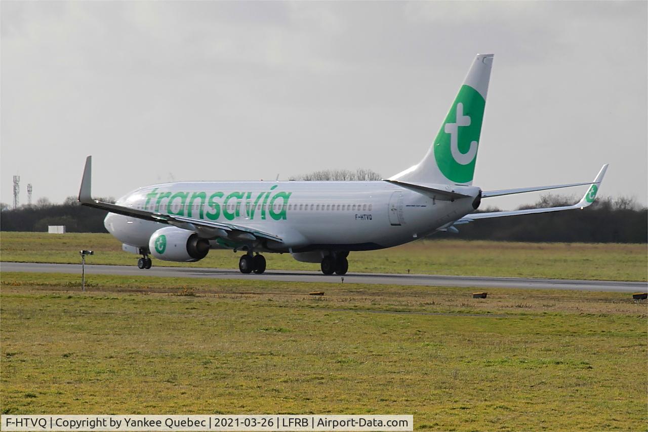 F-HTVQ, 2013 Boeing 737-8AL C/N 39068, Take off run rwy 25L, Brest-Bretagne airport (LFRB-BES)