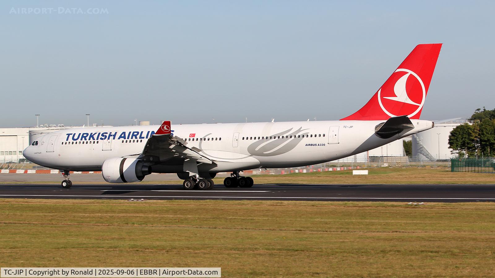 TC-JIP, 2007 Airbus A330-223 C/N 876, at ebbr