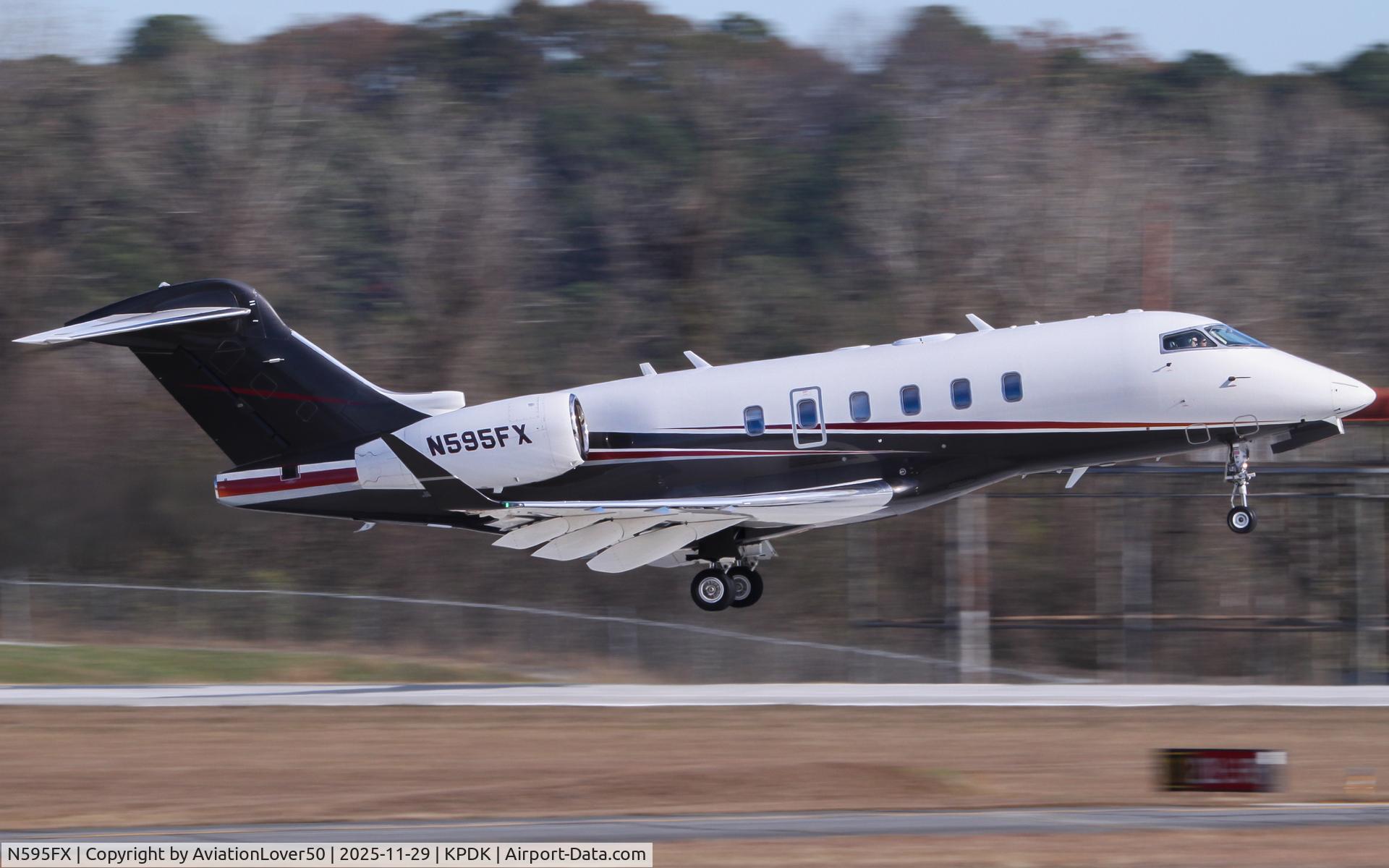 N50FT, 2006 Cirrus SR22 C/N 2019, FlexJet Challenger 350