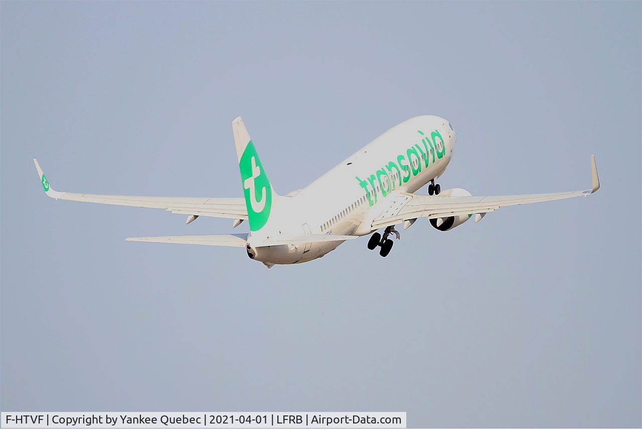 F-HTVF, 2017 Boeing 737-8K2 C/N 62160, Take off rwy 07R, Brest-Bretagne airport (LFRB-BES)
