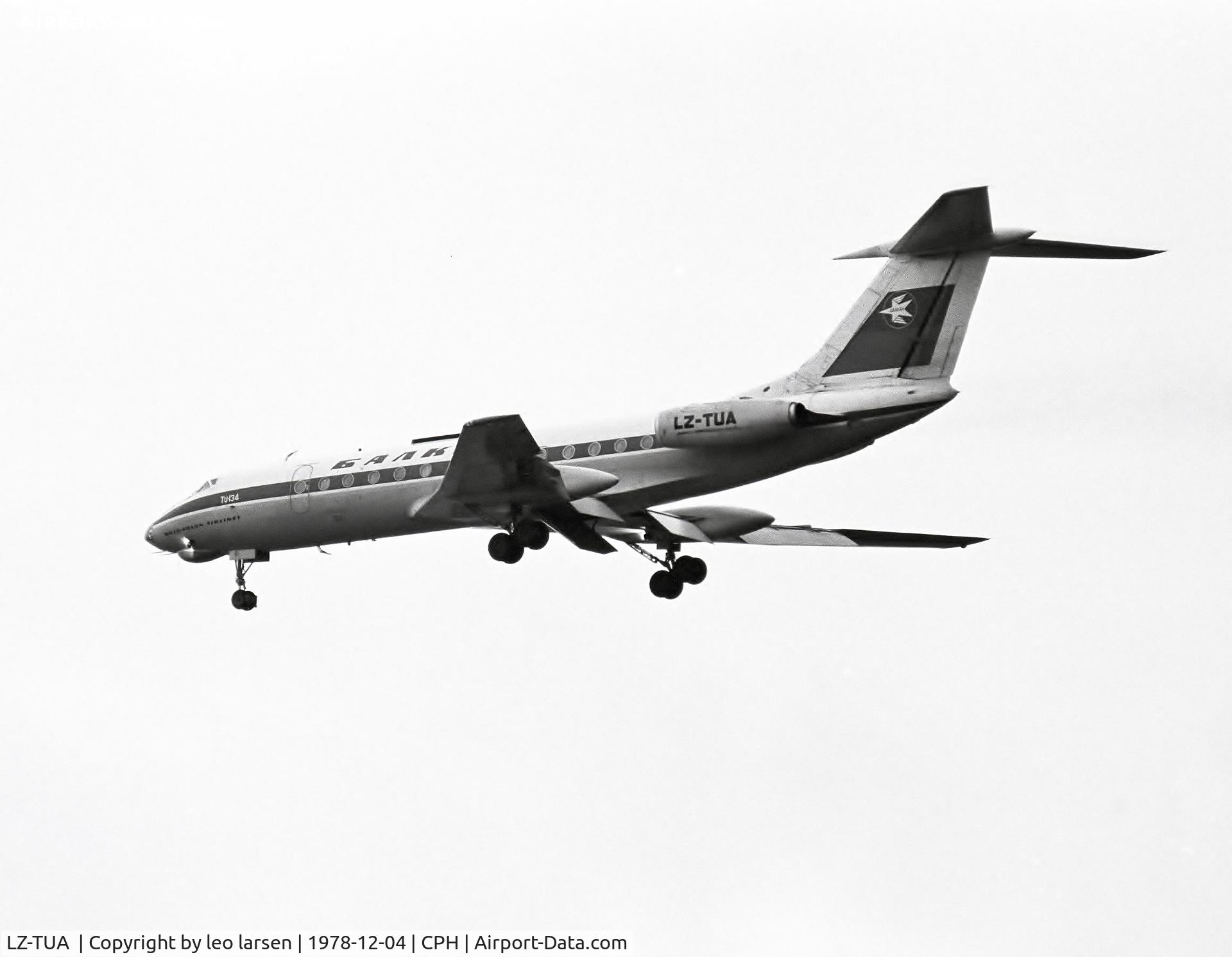 LZ-TUA, 1968 Tupolev Tu-134 C/N 8350405, Copenhagen 4.12.1978
