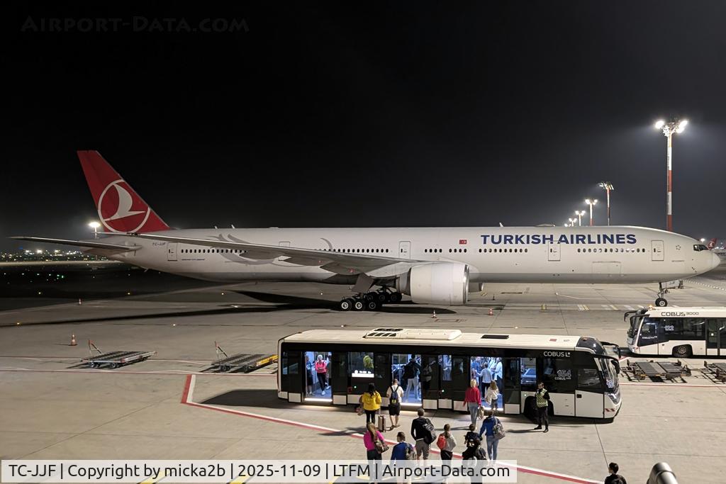 TC-JJF, 2010 Boeing 777-3F2/ER C/N 40708, Parked