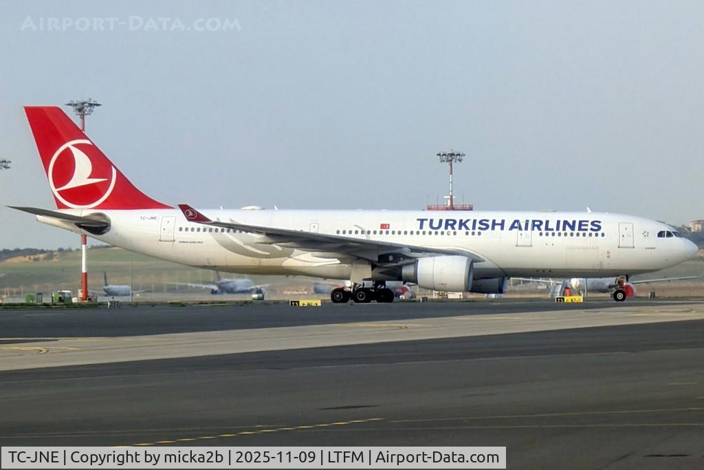 TC-JNE, 2006 Airbus A330-203 C/N 774, Taxiing