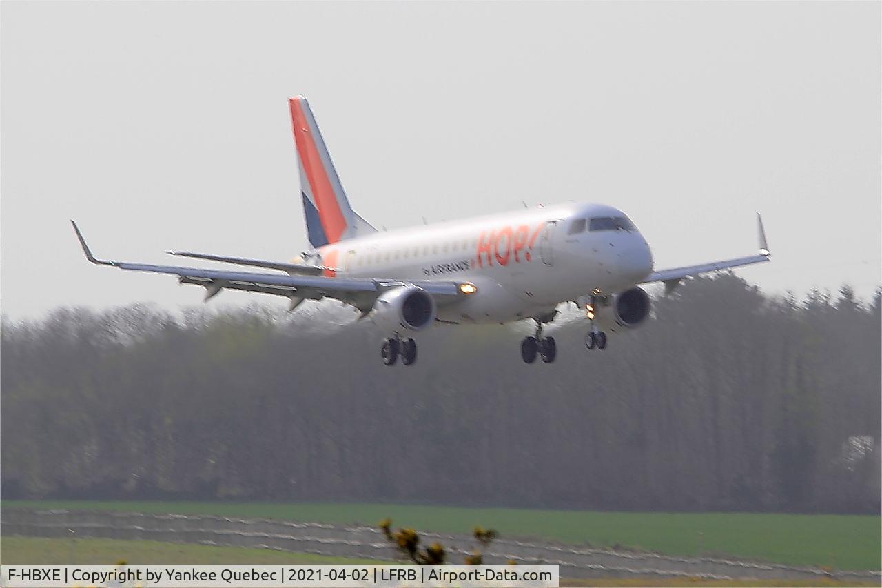 F-HBXE, 2009 Embraer 170ST (ERJ-170-100ST) C/N 17000286, Landing rwy 07R, Brest-Bretagne airport (LFRB-BES)