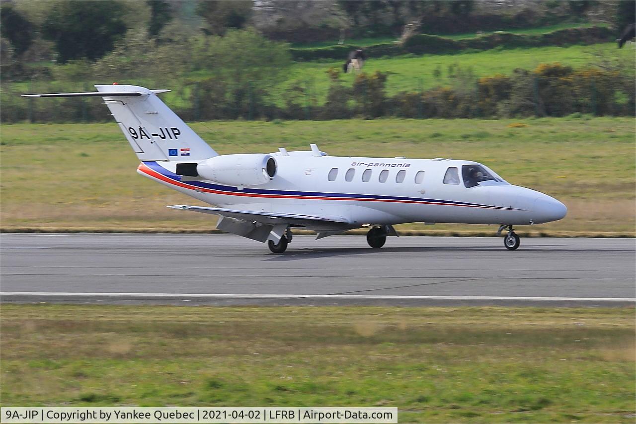 9A-JIP, 2004 Cessna 525A CitationJet CJ2 C/N 525A-0209, Landing rwy 07R, Brest-Bretagne airport (LFRB-BES)