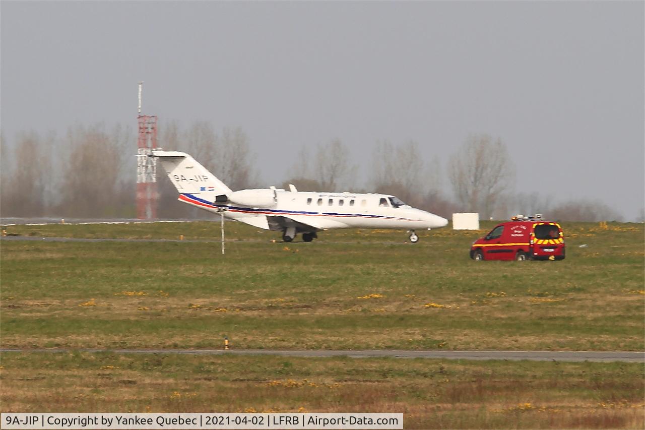 9A-JIP, 2004 Cessna 525A CitationJet CJ2 C/N 525A-0209, Taxiing to parking area, Brest-Bretagne airport (LFRB-BES)