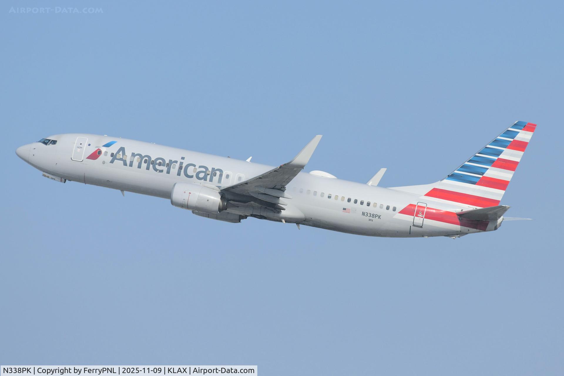 N338PK, 2017 Boeing 737-823 C/N 31268, Departure of American B738